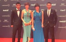 中国四位运动员出席颁奖礼
